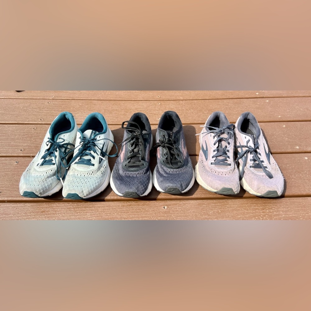 Brooks Anthem 4, Women’s Size 8, 3 Pairs